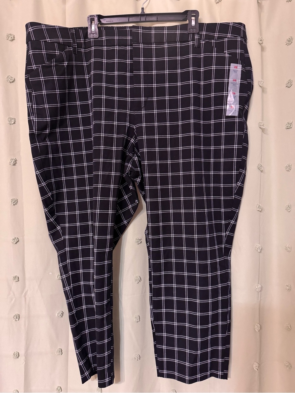 Old Navy Pixie Pant Plaid Black and white